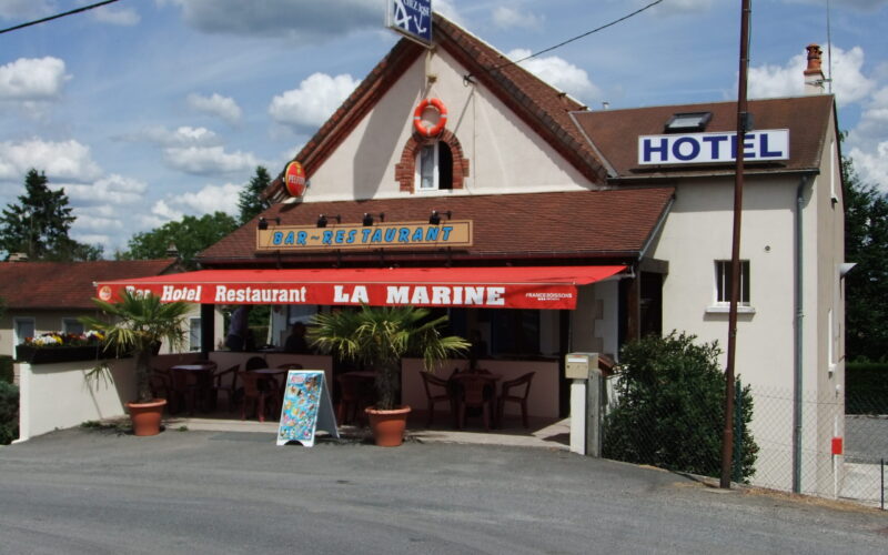 DSCF0302JPG##BAR - HÔTEL ET RESTAURANT DE LA MARINE ##OT LA CHARITE ##